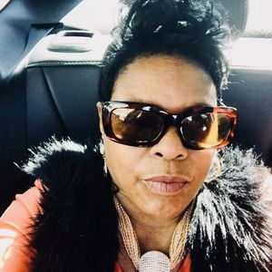 Meet your Posher, Selena